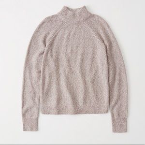 🌸 Abercrombie turtleneck sweater